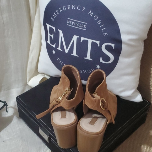 Wedges - Picture 7 of 7